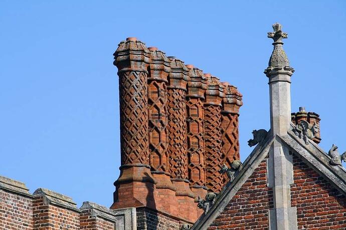 hampton-court-palace-chimneys-72-3571834912