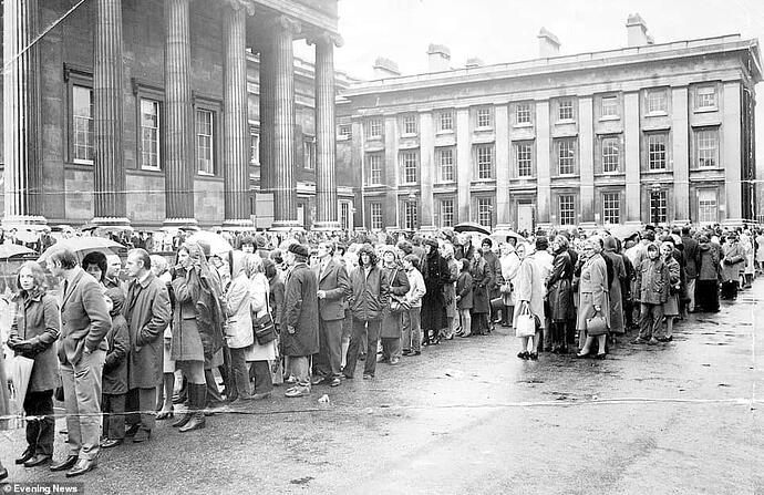 64189911-11389753-image-a-173_1667565508011-1122130990