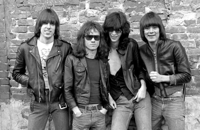 07ramones-smiles-copy-superJumbo-v4-1546660553