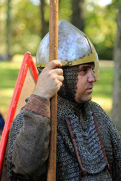 norman-knight-reenactor-675016079