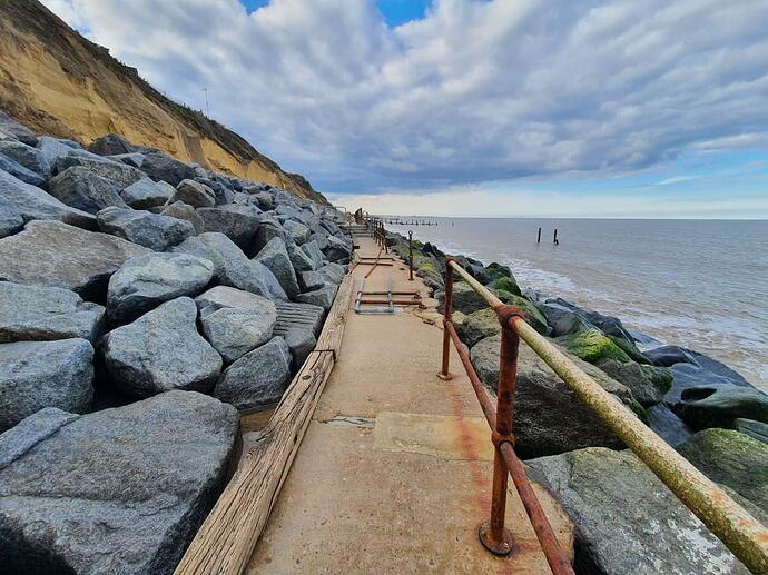 Damage to Coastal path (1)