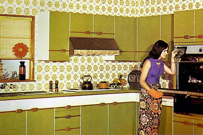 1970s-Kitchen-689502685