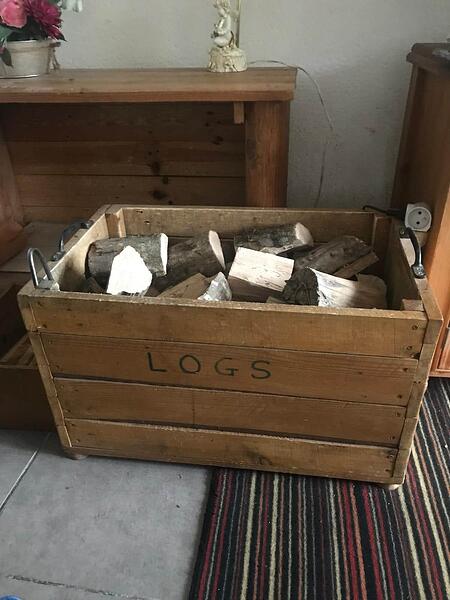 Log Box 1