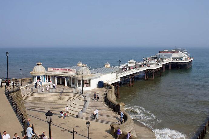 Cromer-Pier_110423-4357_b-1092995803