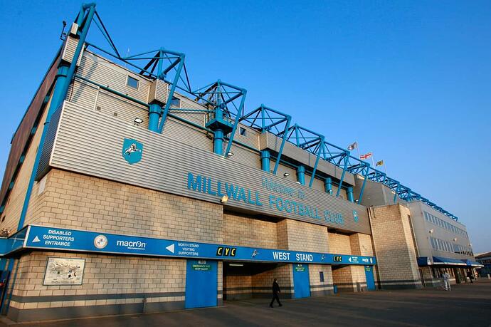 millwallcrest1612b-3683349999