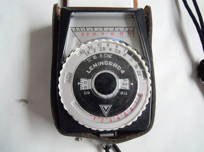 leningrad-light-meter-in-case-with-instructions-4167-p-3255049189