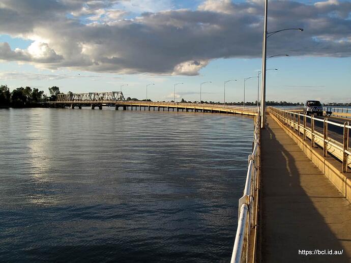 140413 136 Seniors Yarrawonga Lake Mulwala