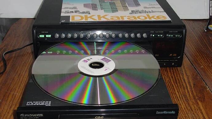 150102082430-ces-laserdisc-1024x576