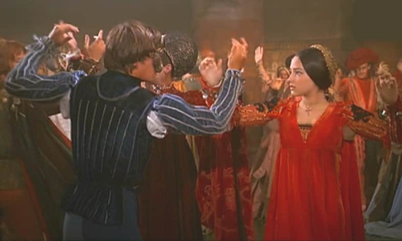Romeo-and-Juliet-Dancing-1968-Movie-Version-1968-romeo-and-juliet-by-franco-zeffirelli-26652018-786-472-3622278570