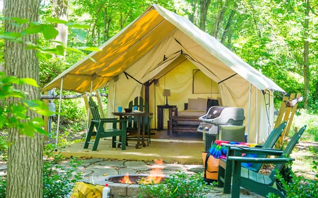 01-glamping-tents