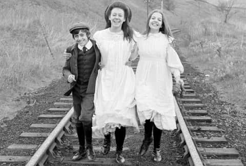The-Railway-Children-track-1641286145